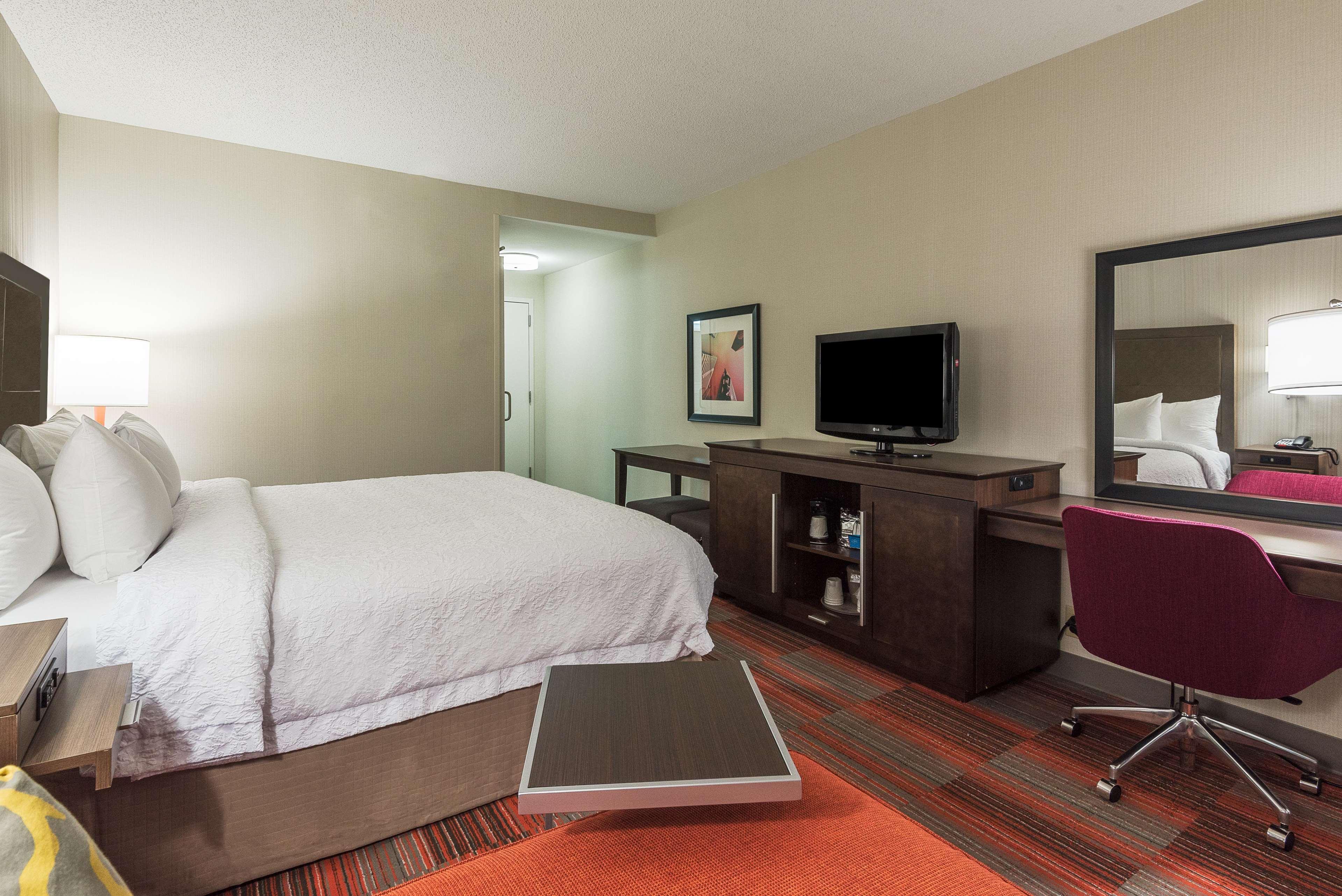 Hampton Inn Charlotte Uptown Exterior photo