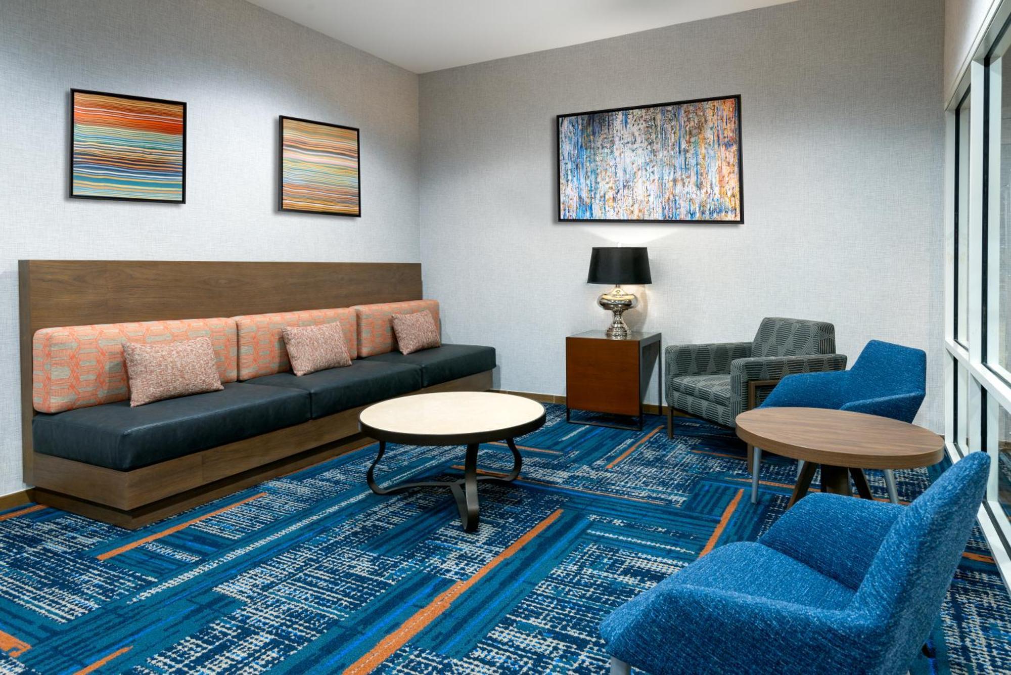 Hampton Inn Charlotte Uptown Exterior photo