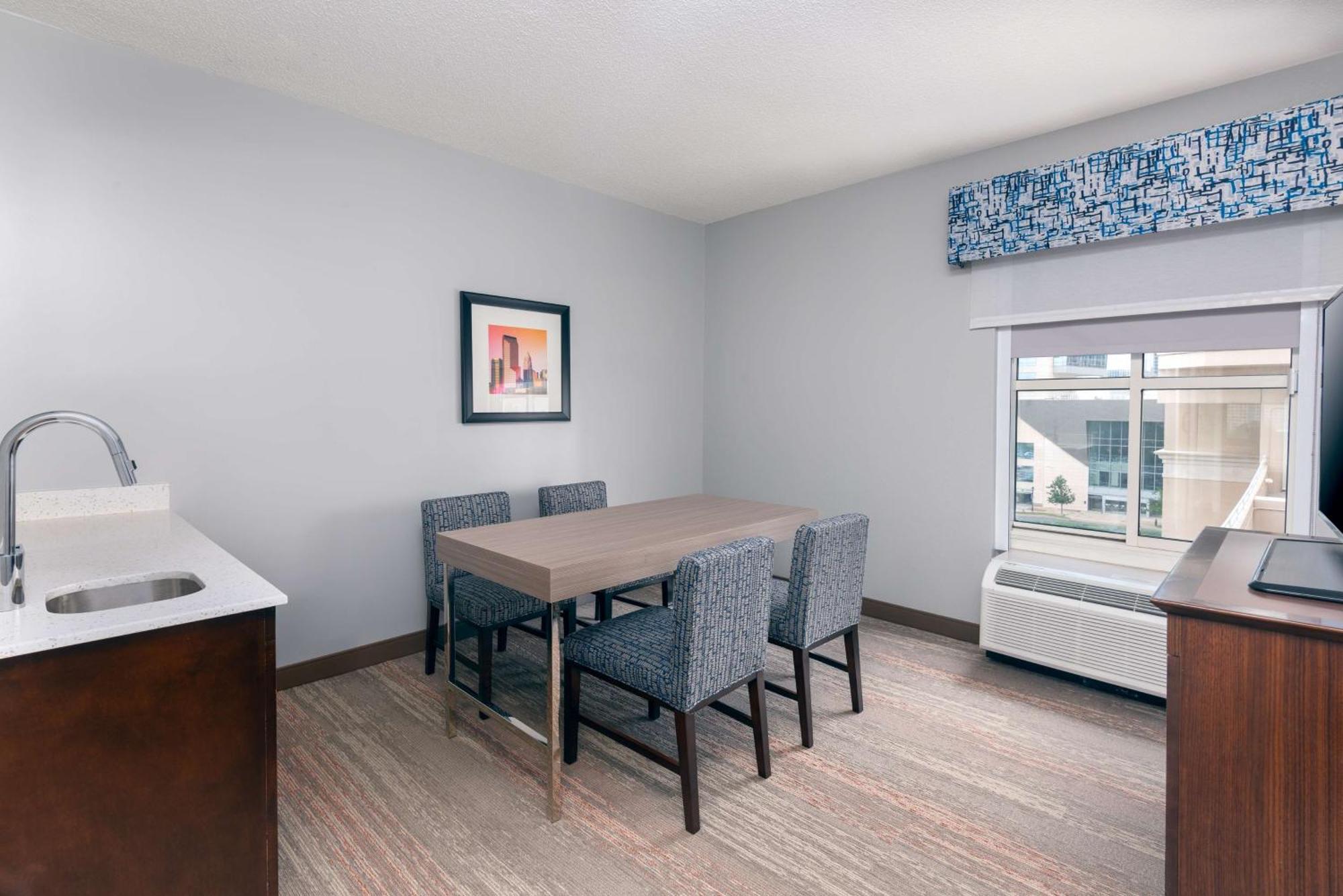 Hampton Inn Charlotte Uptown Exterior photo