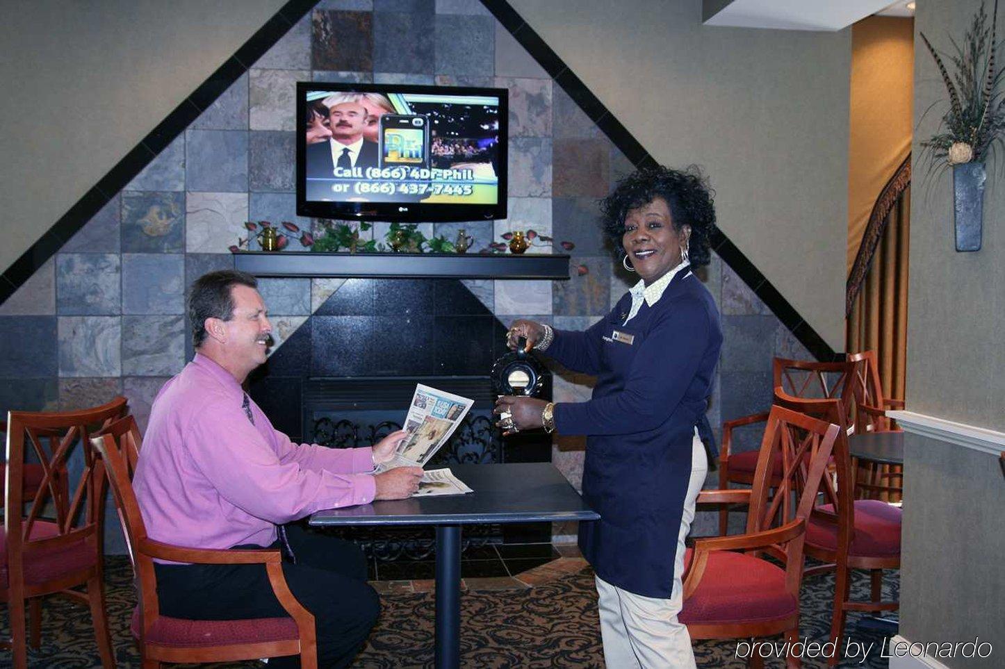 Hampton Inn Charlotte Uptown Restaurant photo